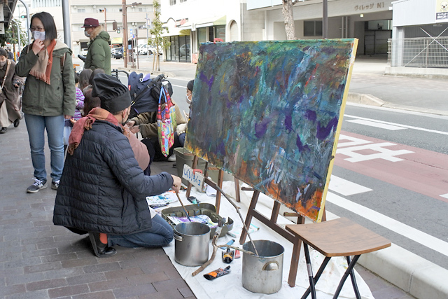 水上ビルの朝市