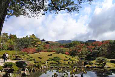 依水園
